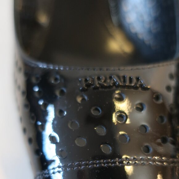 Womens Prada Vernice Black Laser Cut Patent Leather Pumps Heels 37.5 US/7.5 - Picture 11 of 14